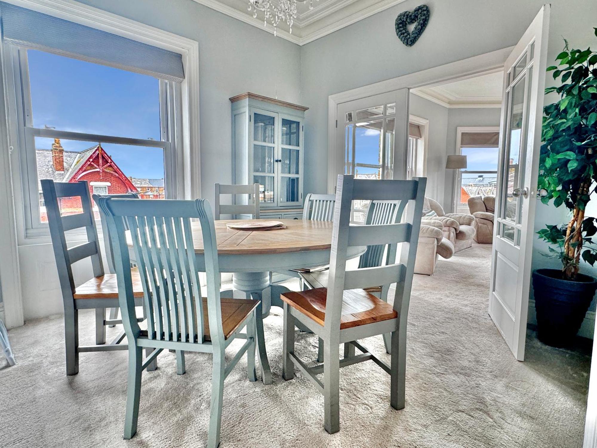 Apartment Victoria With Free Parking Scarborough Exterior photo