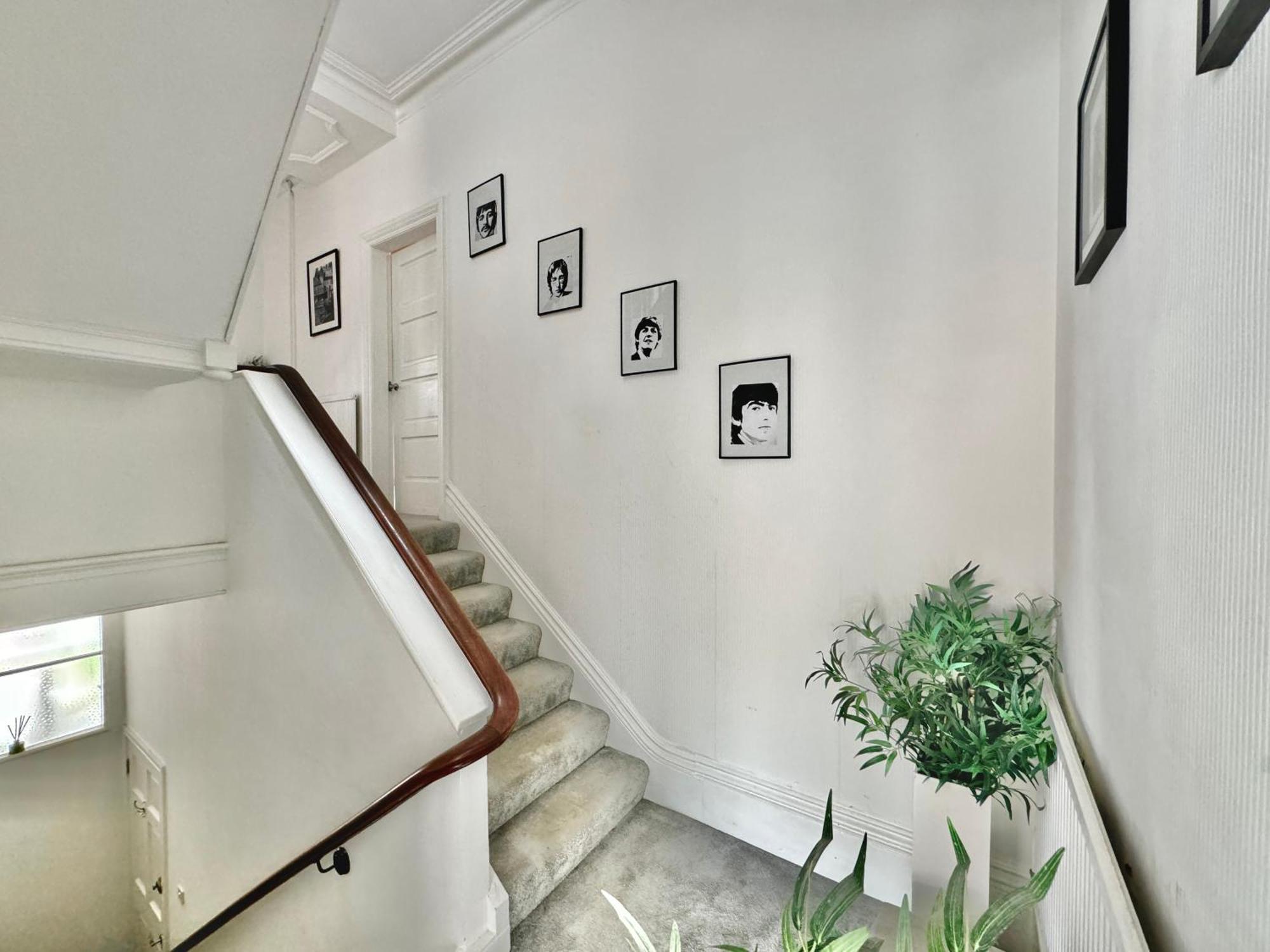 Apartment Victoria With Free Parking Scarborough Exterior photo